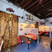 Burger Hut