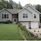 Waynesville house in the wood in cul de sac